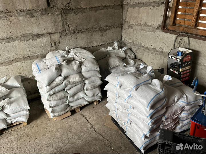 Осуществляем доставку песка щебня отсева в мешках