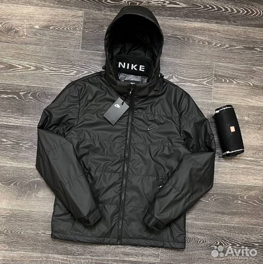 Демисезонные куртки Nike комфортные