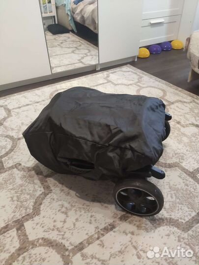 Прогулочная коляска mowbaby