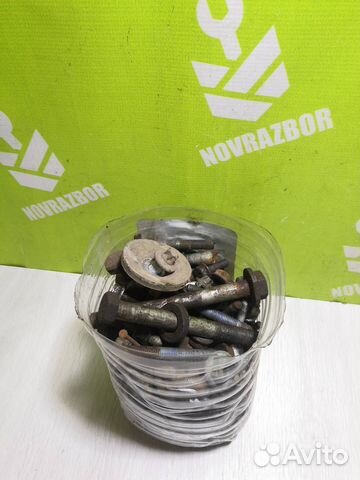 Болт Мерседес Бенз 210 Е-класс