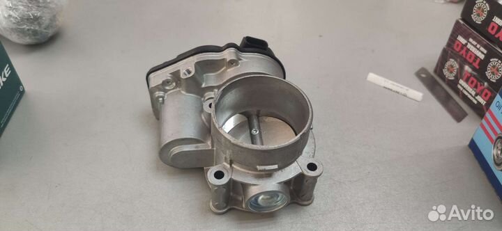 Дроссельная заслонка Ford Escape 2015