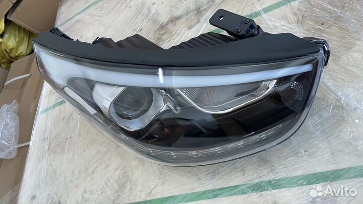 Фара передняя правая Hyundai IX 35 2013-2015