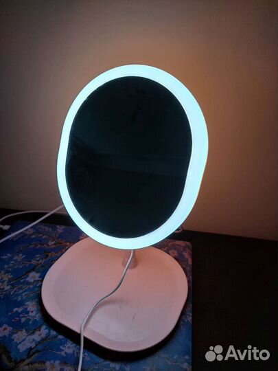 Зеркало косметическое с подсветкой