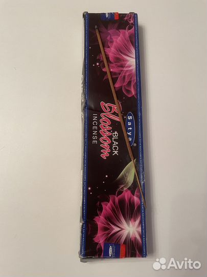 Satya black blossom incense 20г