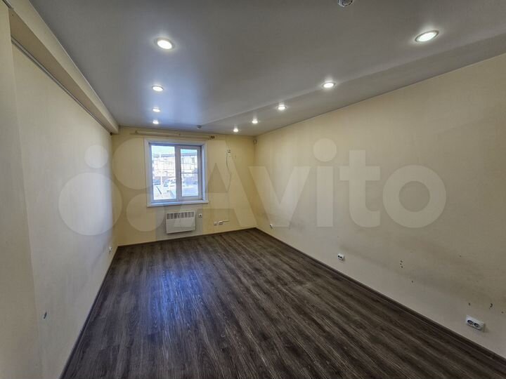 Здание на 1 линии, 200 м² с участком 4,5 сотки