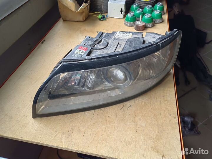 Фара левая Volvo S40 2007-2012 ксенон