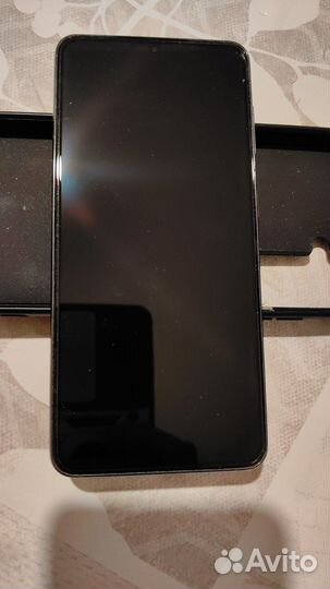 Samsung Galaxy S21, 8/128 ГБ