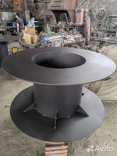 Костровая чаша, мангал, стол с крышкой