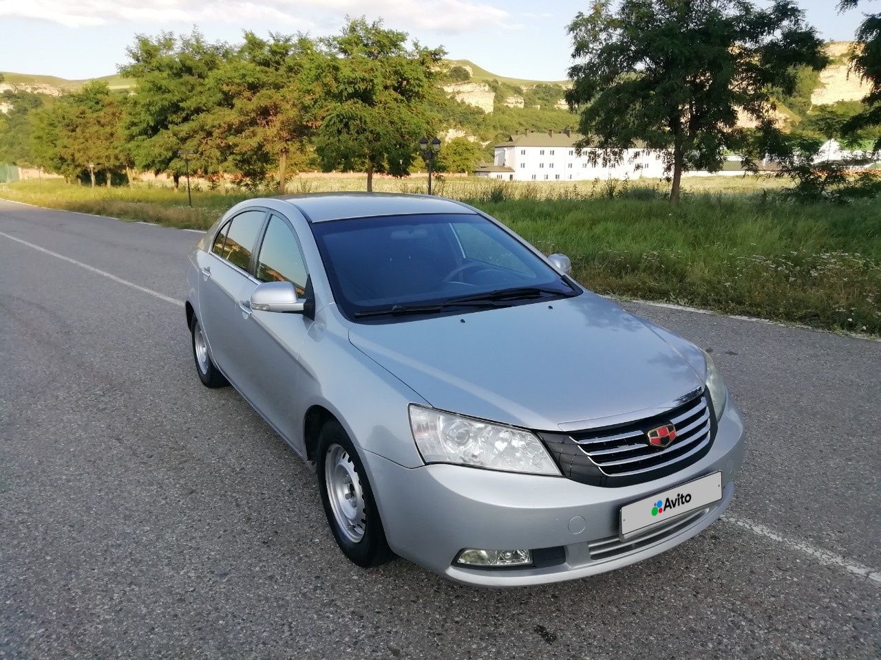 Geely Emgrand EC7: фото владельца