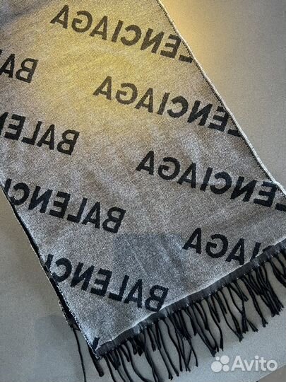 Balenciaga шарф оригинал