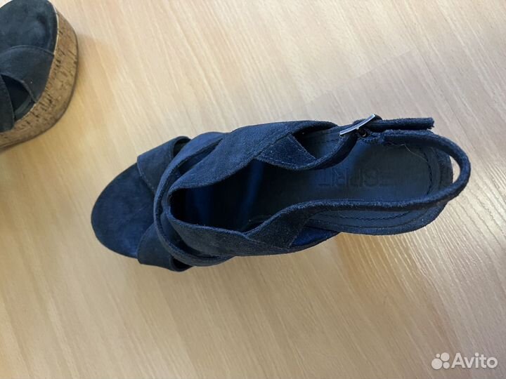Босоножки Esprit