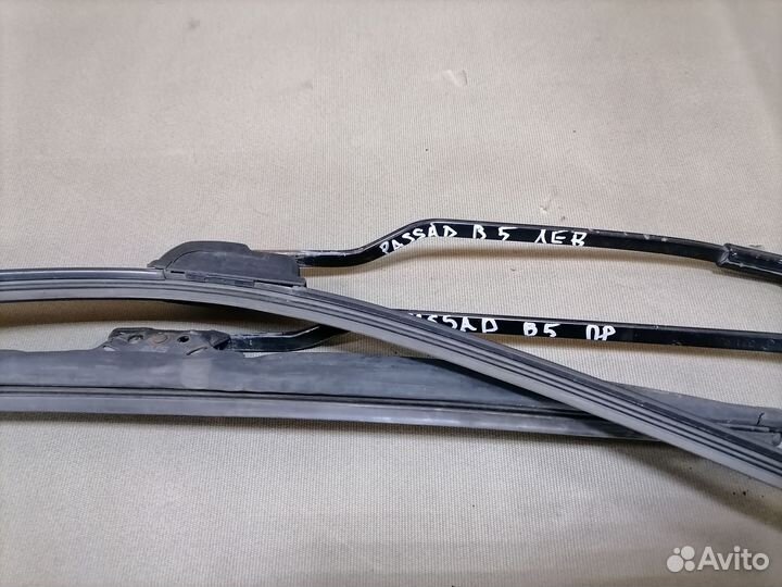 Поводок стеклоочист.Volkswagen Passat B5 ADR 1999