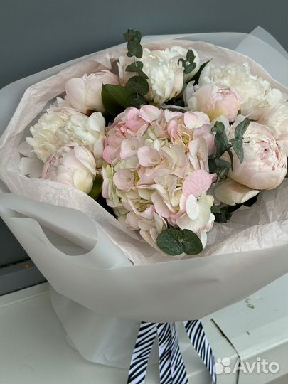 Доставка цветов и букетов