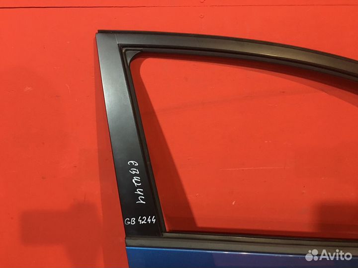 Дверь передняя правая Kia Venga хетчбэк G4FA 1.4L