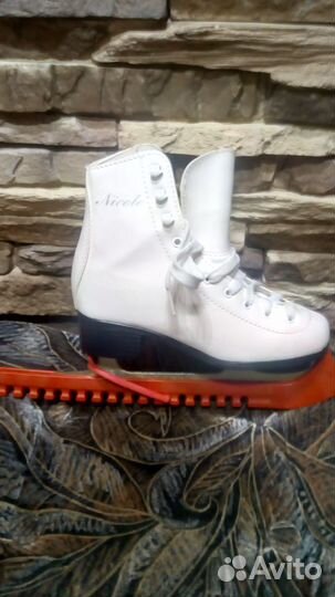 Коньки для девочки рразмер 35