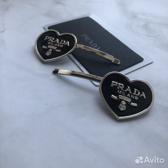 Комплект невидимок Прада