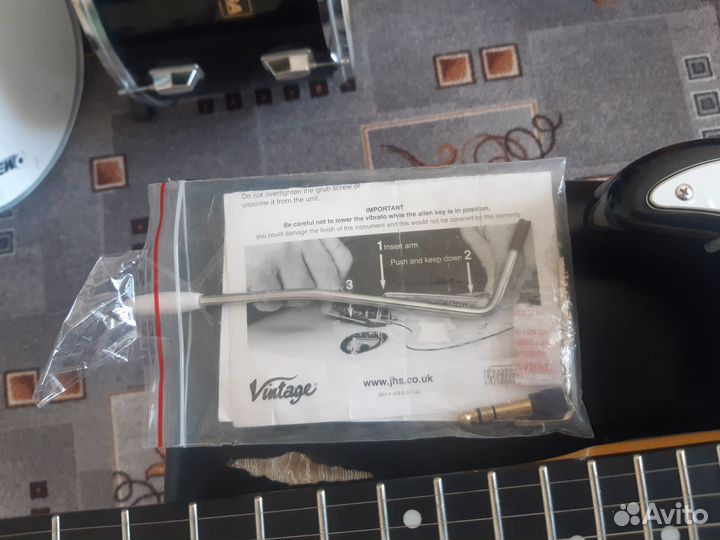 Электрогитара Vintage v6 reissued