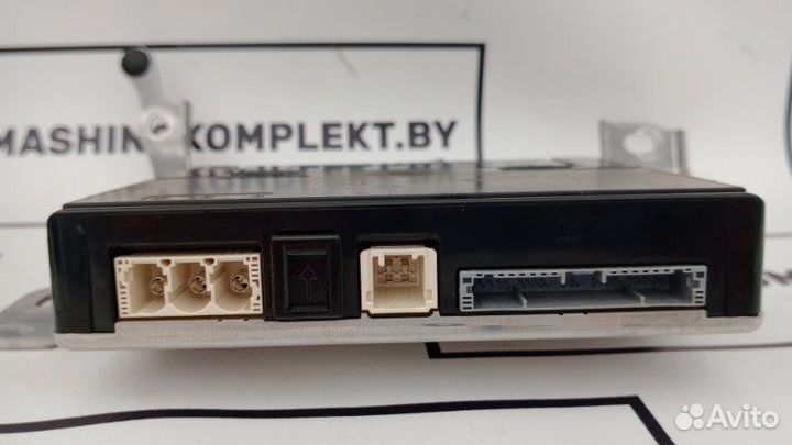 Приемопередатчик телефона Toyota Land Cruiser 300