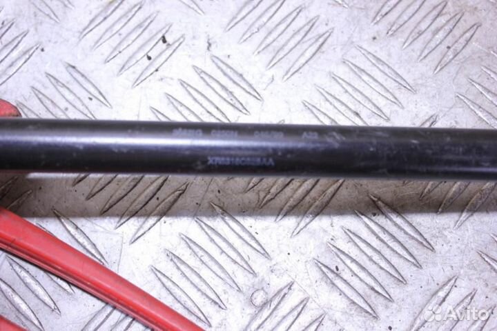 Амортизатор капота Jaguar S-type 1999 2008