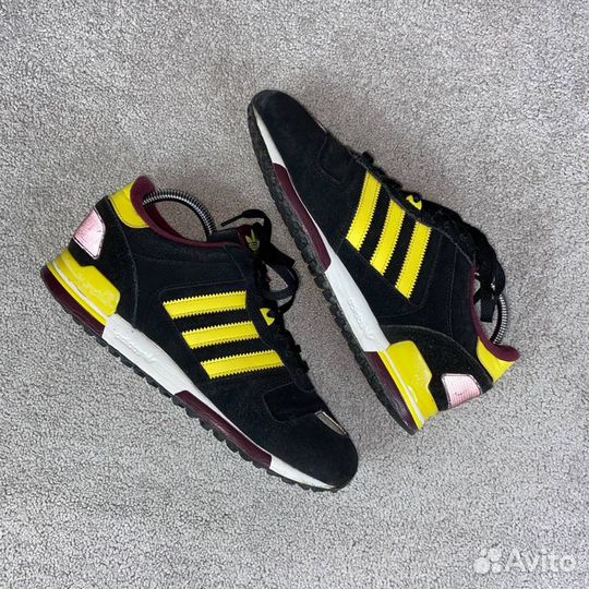 Оригинальные Кроссовки Adidas ZX700 9US