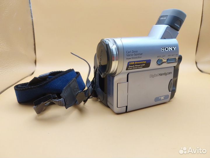 Видеокамера Sony DCR-TRV19E