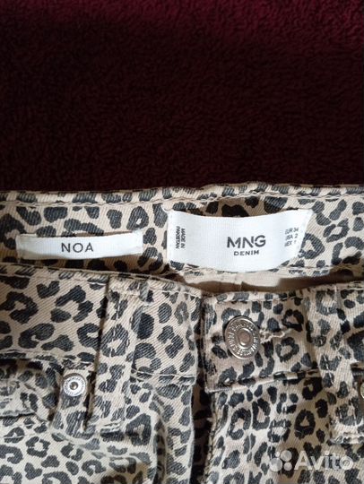 Джинсы Mango леопардовые и голубые джинсы