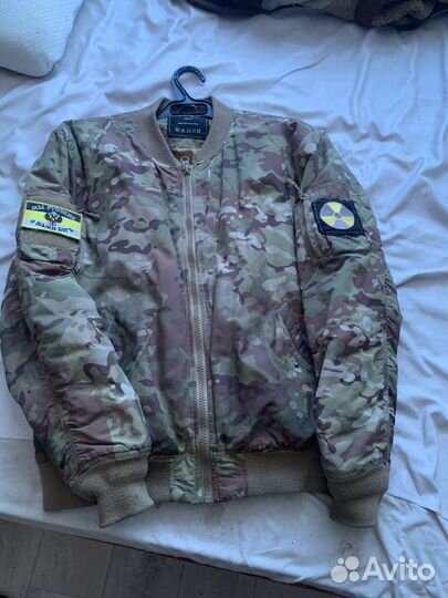Бомбер военный