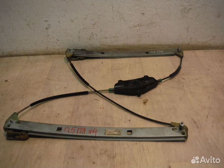 Стеклоподъемник передний левый Audi Q5 2011