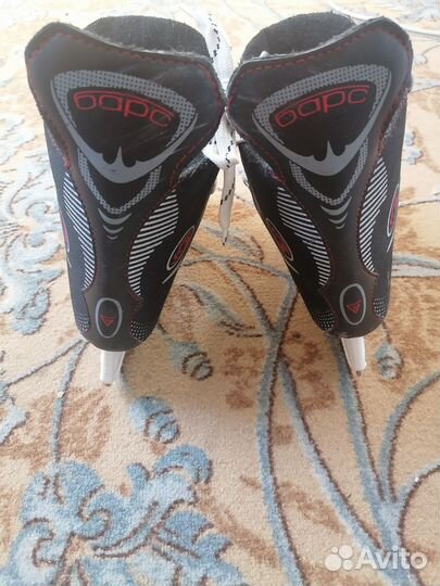 Коньки хоккейные