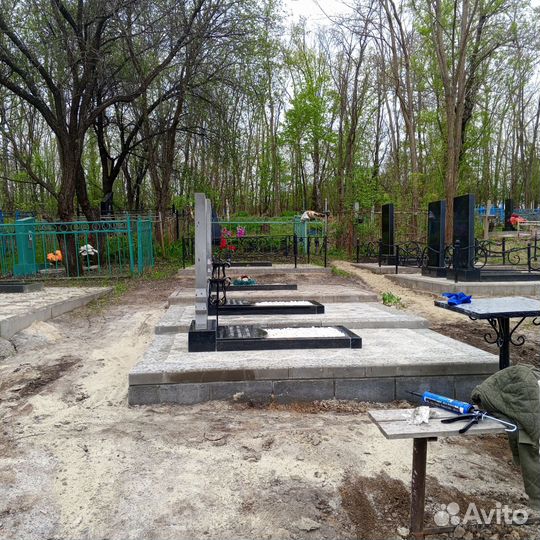 Установка памятников- Благоустройство захоронений