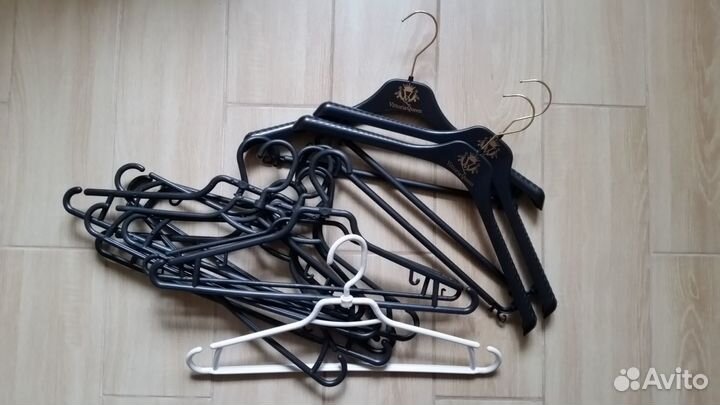 Вешалки для одежды