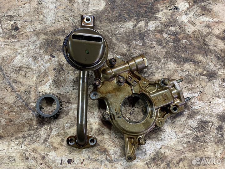 Honda civic 4D гибрид масляный насос