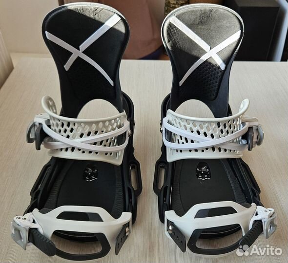 Крепления для сноуборда Burton X est