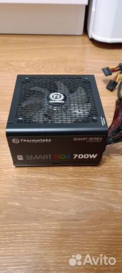 Блок питания Thermaltake SMART RGB 700W