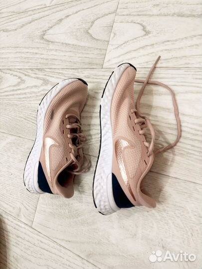 Кроссовки nike женские