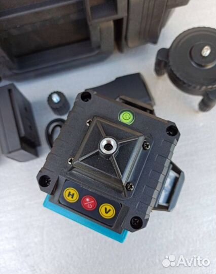 Аккумуляторный лазерный уровень Makita 4D (Арт.546