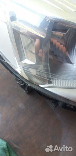 Фара передняя правая Ford Kuga