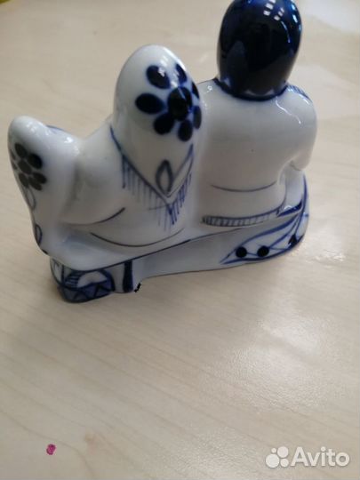 Статуэтка «Парочка», автор З. В. Окулова, Гжель