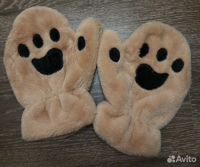 Варежки женские