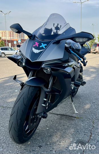 Yamaha YZF-R1