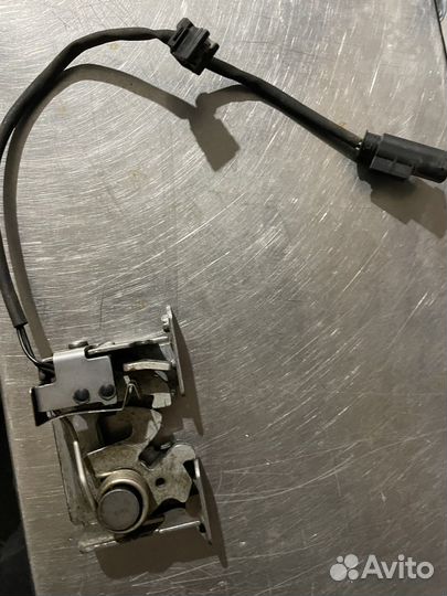 Замок капота bmw x5 e70