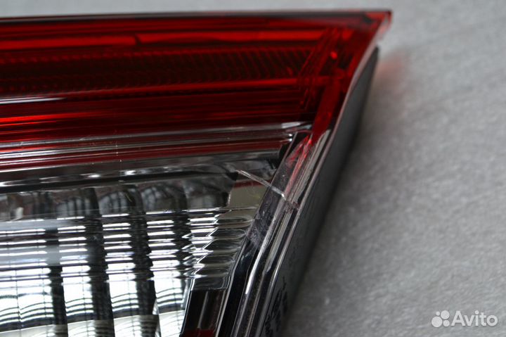 Фонарь правый Toyota Camry 70 2018-н.в