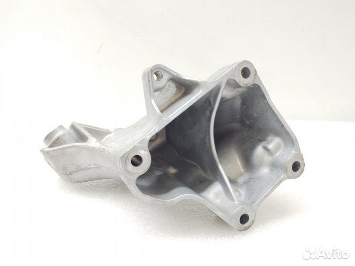 Кронштейн двигателя правый Mercedes-Benz Gle-Class