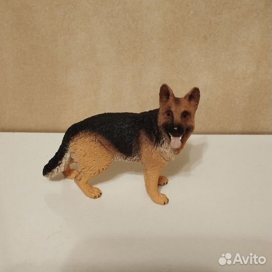 Фигурки животных Schleich и Mojo