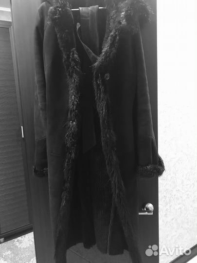 Дублёнка женская чёрного цвета