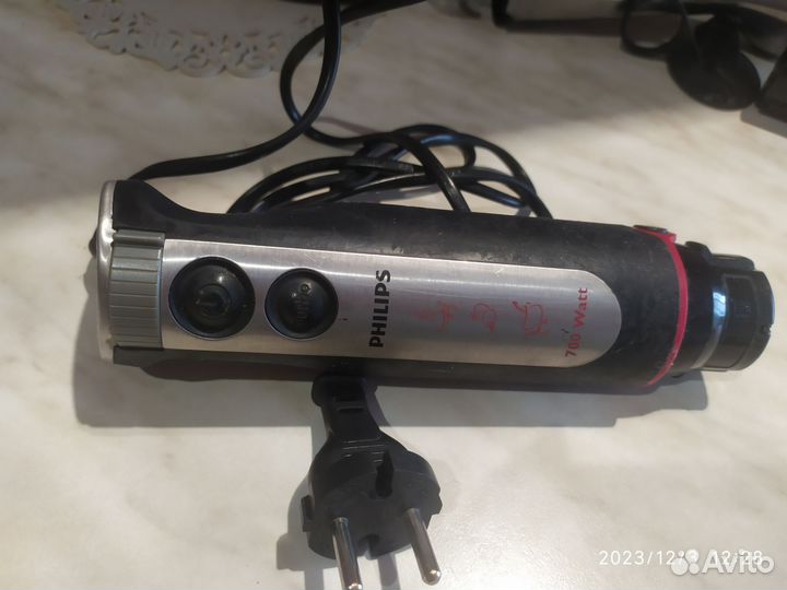 Блендер philips HR 1372