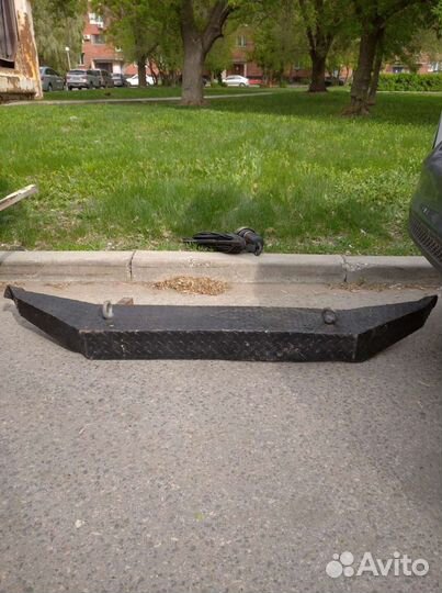 Силовой бампер на Ниву