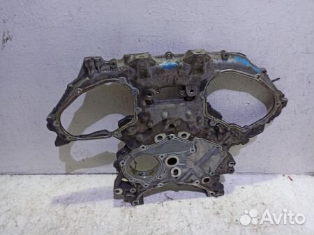 Крышка двигателя передняя
