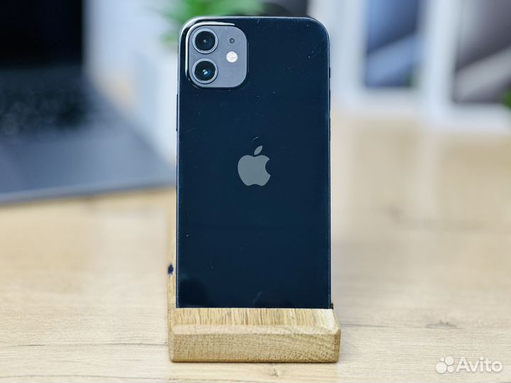 iPhone 12, 64 ГБ