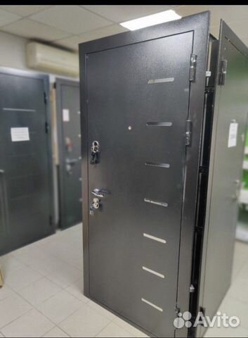 Входные стальные металлические двери N